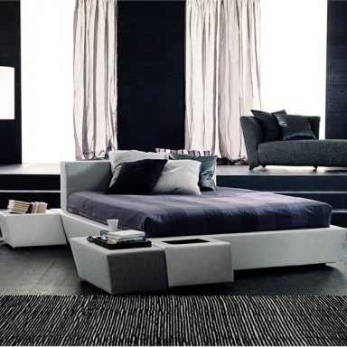 Gran Place bedside table