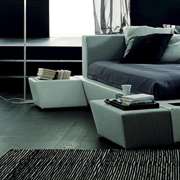 Gran Place bedside table