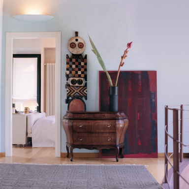 a chest of drawers Venezia