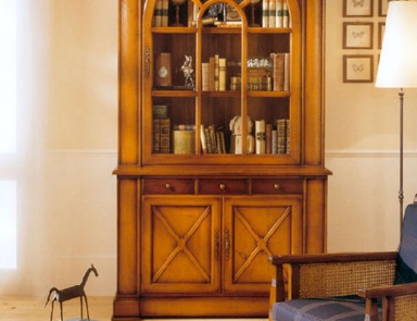 The sideboard is glazed, PREGNO