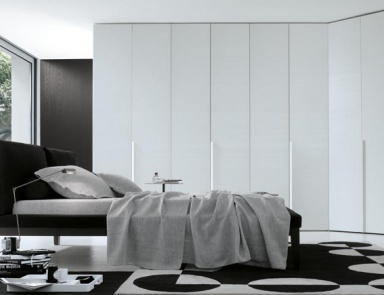 The wardrobe Breeze, Jesse